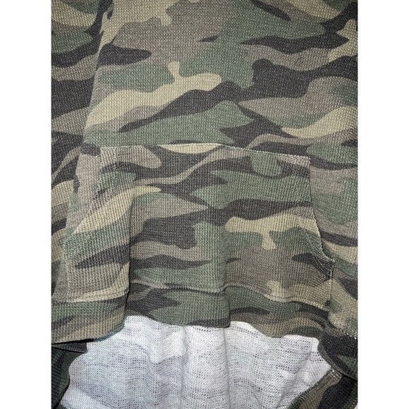 Rdi THERMAL WEAVE HIGH LOW CAMO TOP - SIZE M - Picture 3 of 4